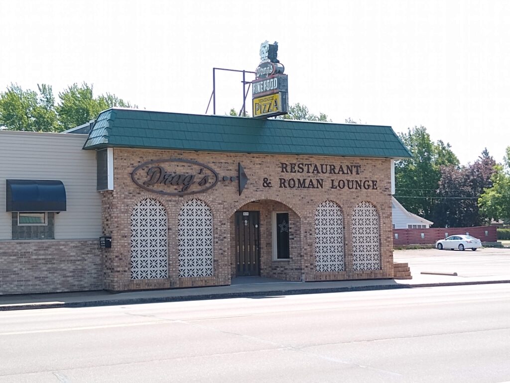 drags restaurant exterior