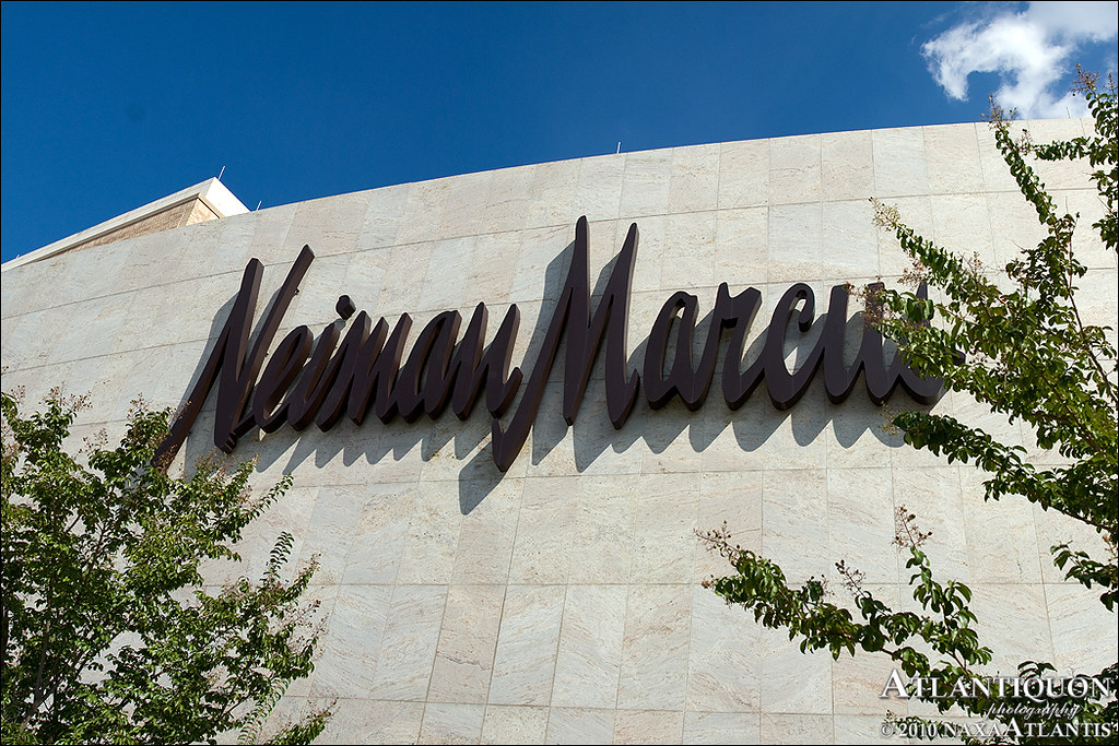 Neiman Marcus sign